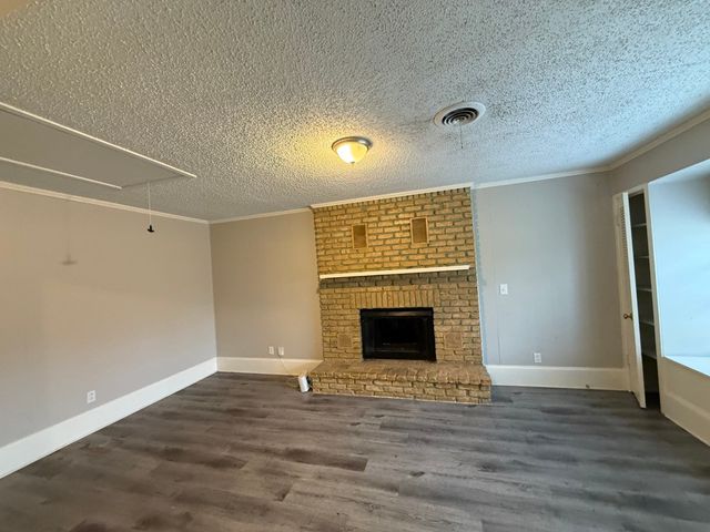 132 Aspen Street, Lancaster, TX 75134