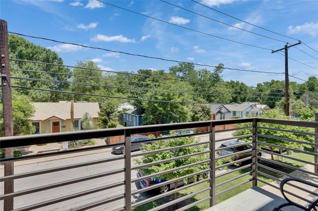 49 Navasota ST 203, Austin, TX 78702