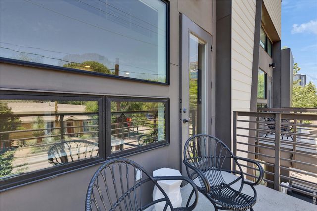 49 Navasota ST 203, Austin, TX 78702
