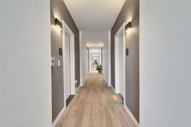 49 Navasota ST 203, Austin, TX 78702