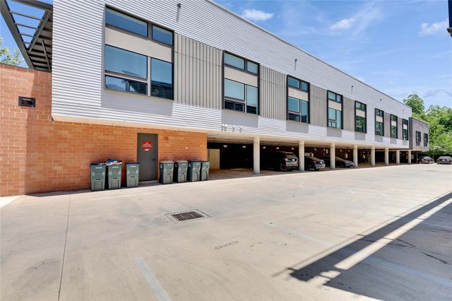 49 Navasota ST 203, Austin, TX 78702