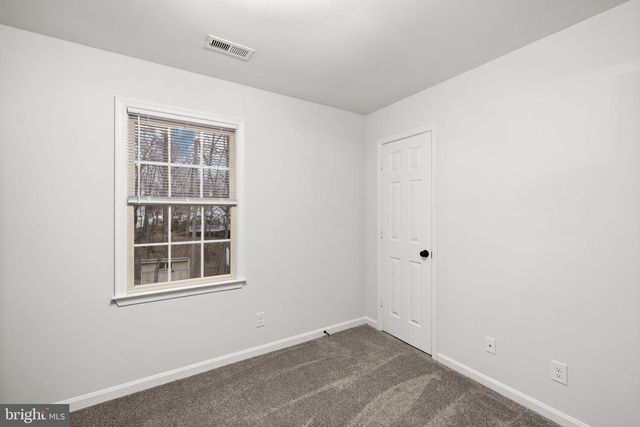 41 BALDWIN DR, Fredericksburg, VA 22406