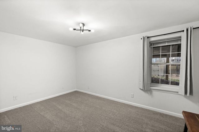 41 BALDWIN DR, Fredericksburg, VA 22406