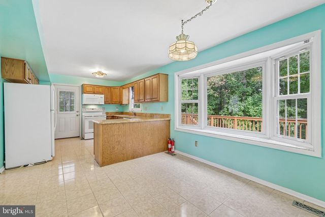 6 EDGE SPRINGS CT, Catonsville, MD 21228