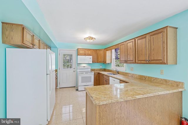 6 EDGE SPRINGS CT, Catonsville, MD 21228