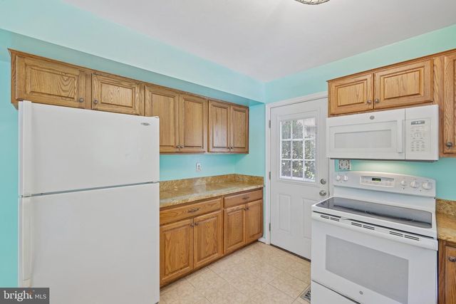 6 EDGE SPRINGS CT, Catonsville, MD 21228