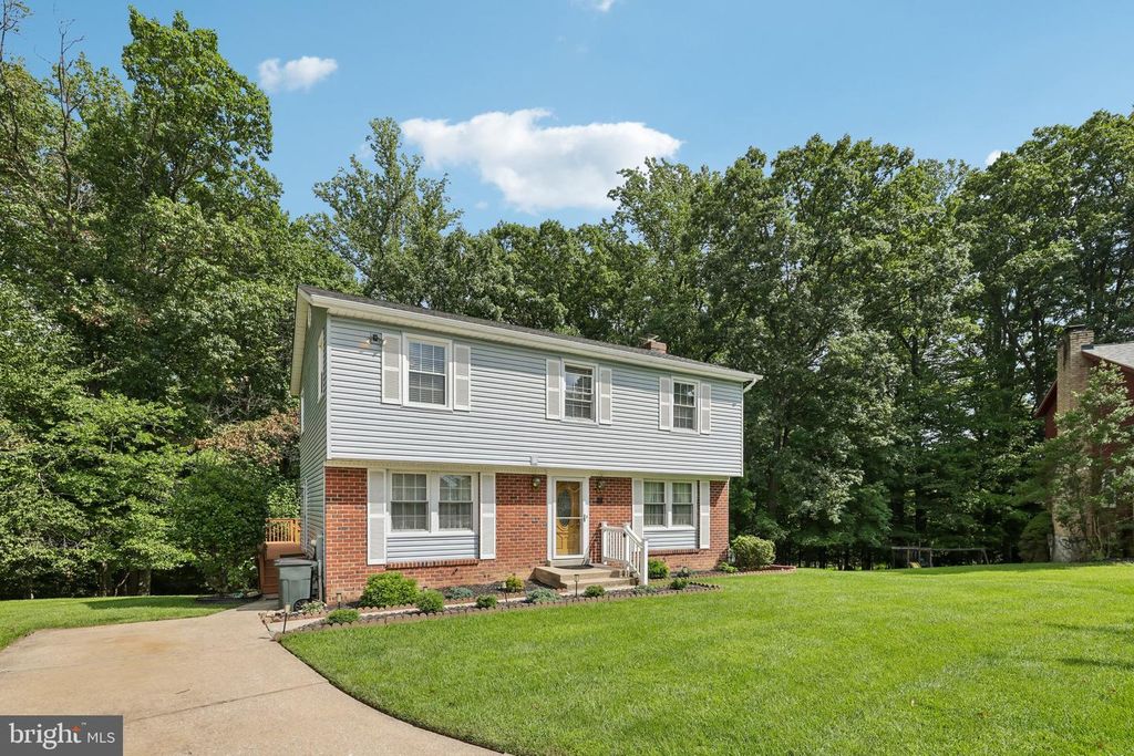 6 EDGE SPRINGS CT, Catonsville, MD 21228