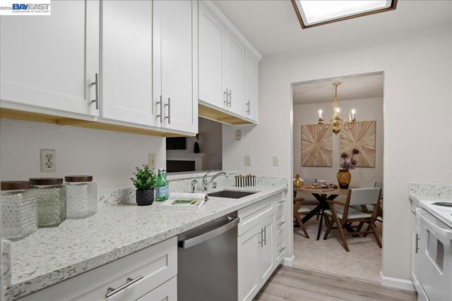 39865 Cedar Blvd 229, Newark, CA 94560