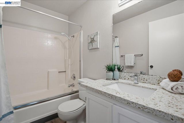 39865 Cedar Blvd 229, Newark, CA 94560