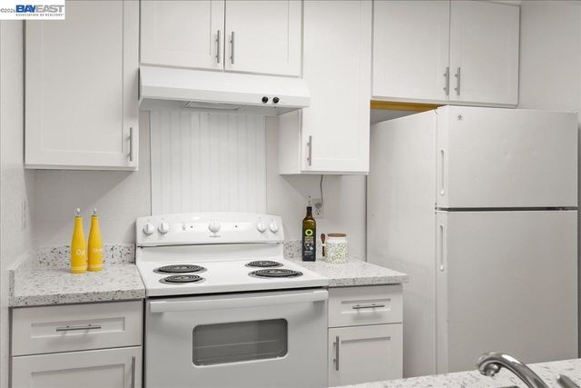 39865 Cedar Blvd 229, Newark, CA 94560