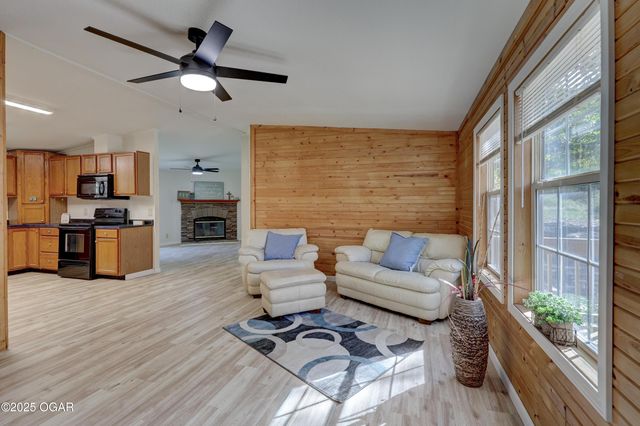 2248 Bonnie Lane Lane, Joplin, MO 64804