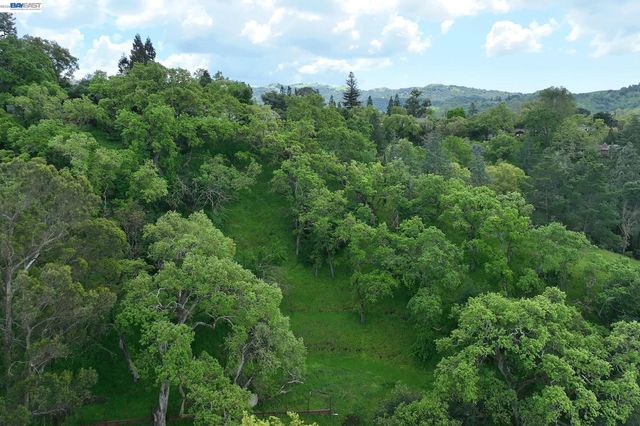247 Sequoia Ave, Walnut Creek, CA 94595