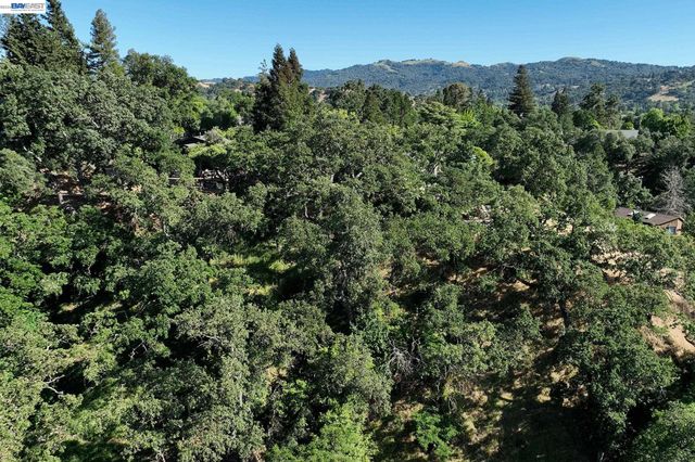247 Sequoia Ave, Walnut Creek, CA 94595