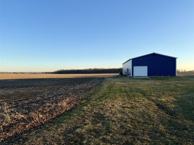 1518 E Tupper Lake Road, Lake Odessa, MI 48849