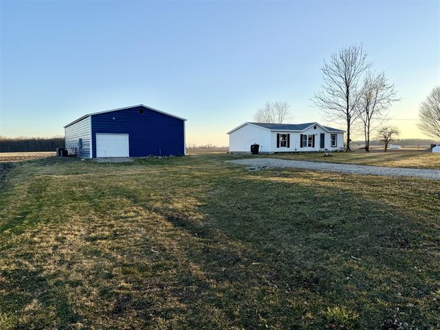 1518 E Tupper Lake Road, Lake Odessa, MI 48849