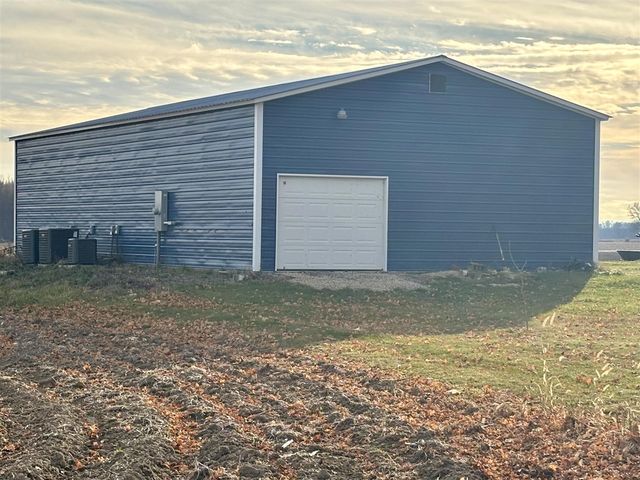 1518 E Tupper Lake Road, Lake Odessa, MI 48849