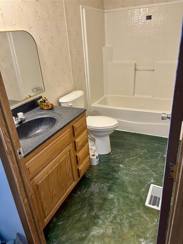 1518 E Tupper Lake Road, Lake Odessa, MI 48849