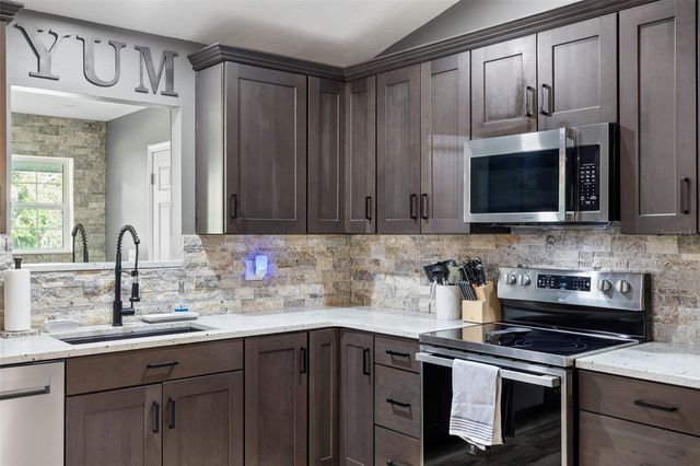 11311 NE 40TH STREET ROAD, Silver Springs, FL 34488