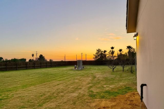 25162 Burton Way, Madera, CA 93638