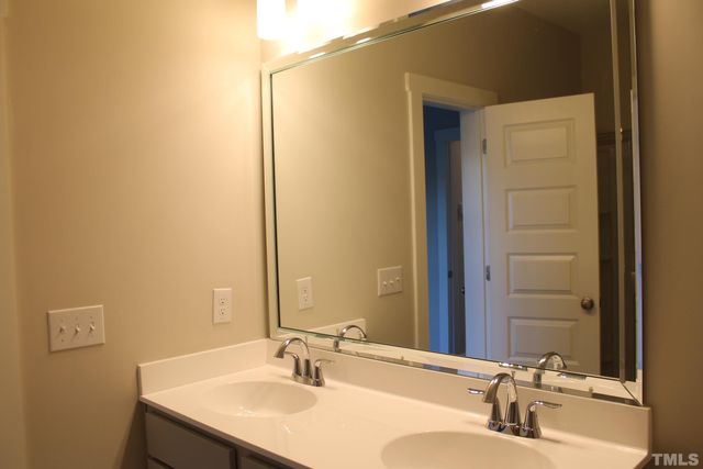 825 S Franklin Street, Wake Forest, NC 27587