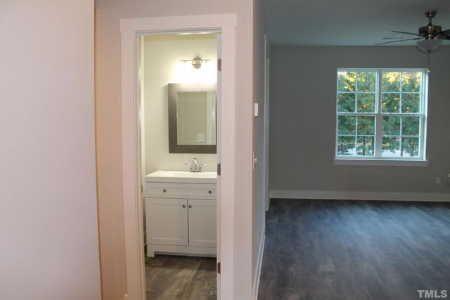 825 S Franklin Street, Wake Forest, NC 27587