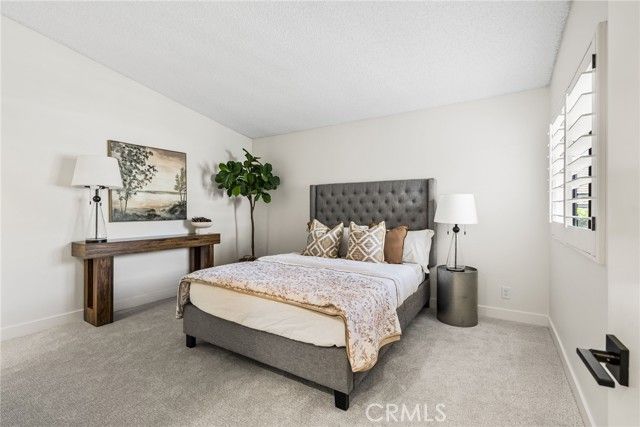 36 Sunfish 41, Irvine, CA 92604