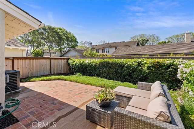 36 Sunfish 41, Irvine, CA 92604