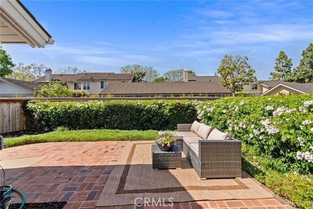 36 Sunfish 41, Irvine, CA 92604