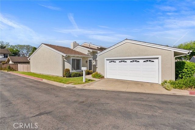 36 Sunfish 41, Irvine, CA 92604