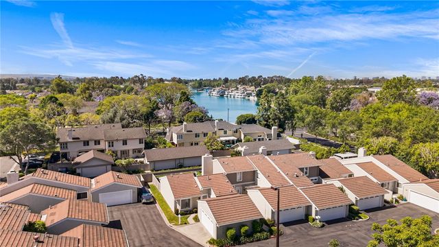 36 Sunfish 41, Irvine, CA 92604