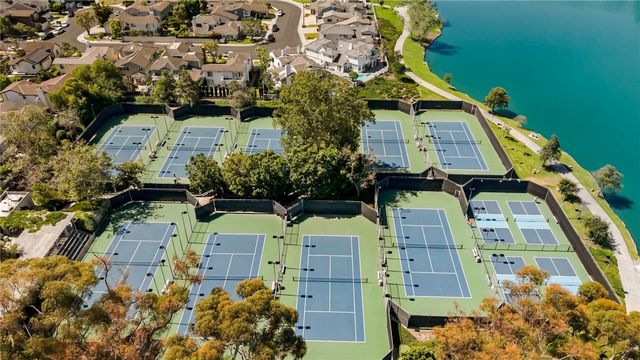 36 Sunfish 41, Irvine, CA 92604