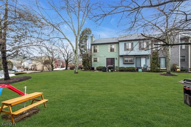 85 Wood Duck Ct, Allamuchy Twp., NJ 07840