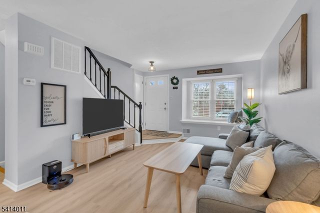 85 Wood Duck Ct, Allamuchy Twp., NJ 07840