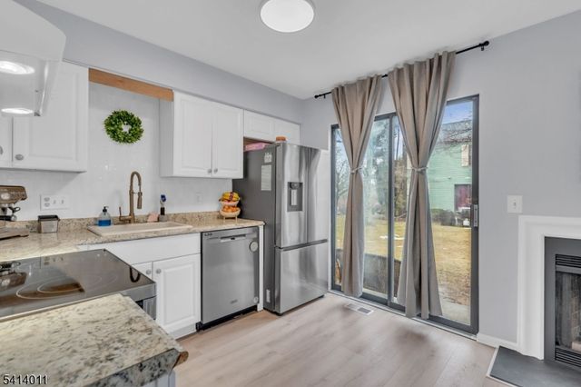 85 Wood Duck Ct, Allamuchy Twp., NJ 07840