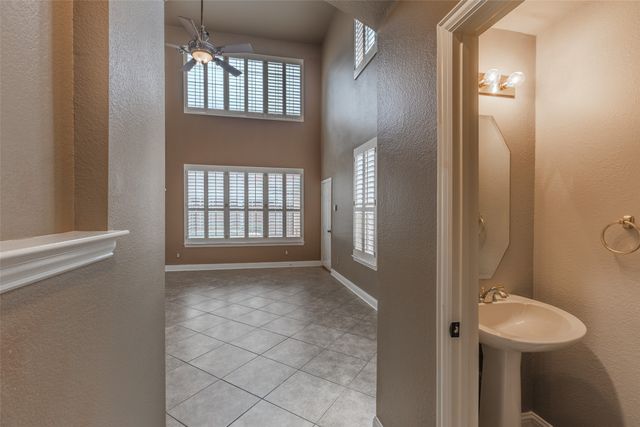 452 Richmond Street, Irving, TX 75063