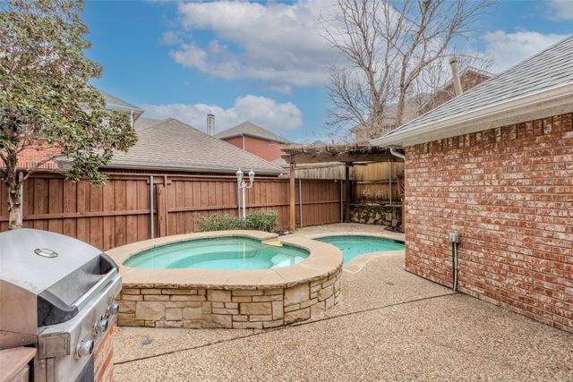 452 Richmond Street, Irving, TX 75063