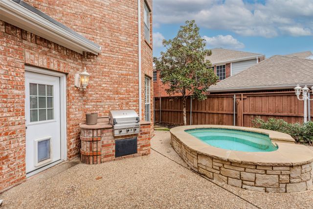 452 Richmond Street, Irving, TX 75063
