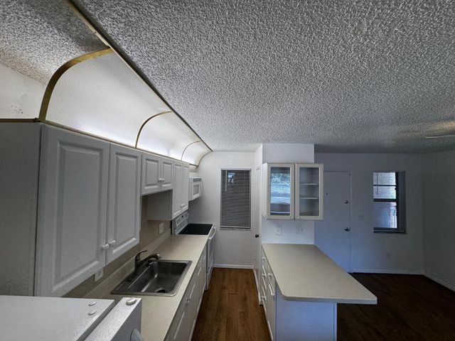 1021 SE Monterey Road 1-43, Stuart, FL 34994