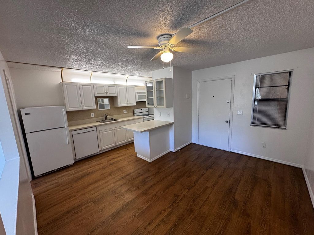 1021 SE Monterey Road 1-43, Stuart, FL 34994