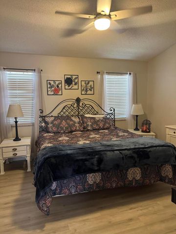 1739 NE Shoreside Circle, Wellington, FL 33414