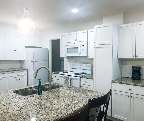 2003 30th Street, Lubbock, TX 79411