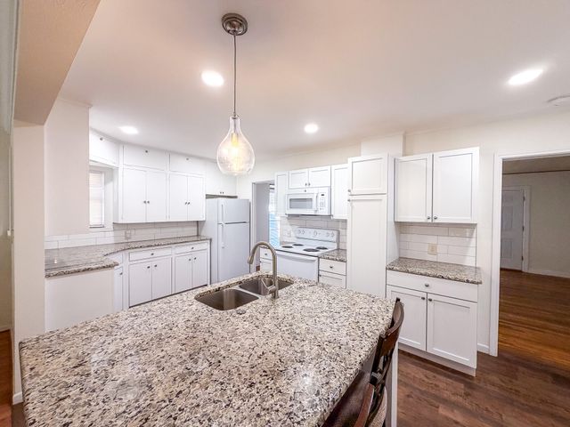 2003 30th Street, Lubbock, TX 79411