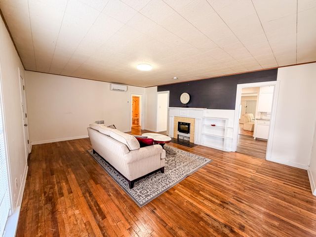 2003 30th Street, Lubbock, TX 79411