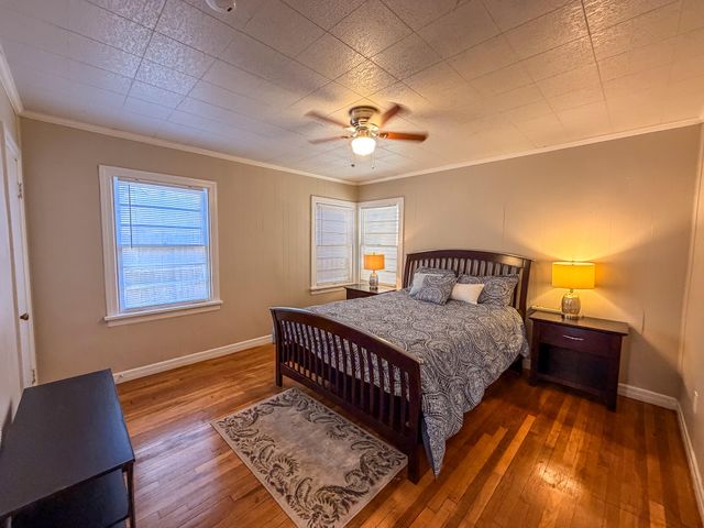 2003 30th Street, Lubbock, TX 79411