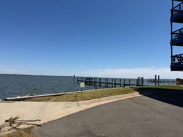 715 WASHINGTON AVE, Colonial Beach, VA 22443