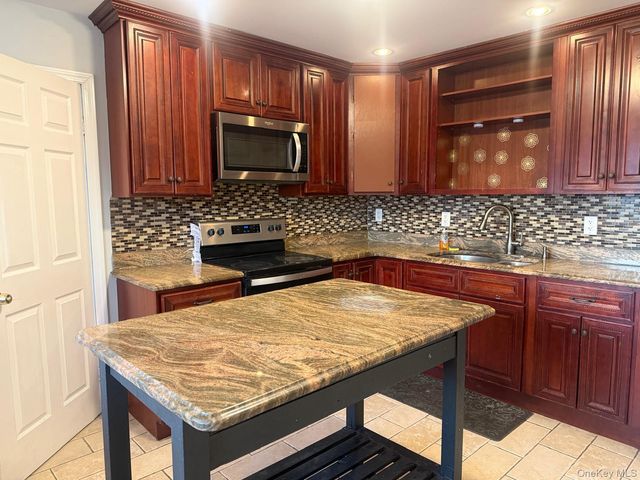 675 S Long Beach Avenue, Freeport, NY 11520