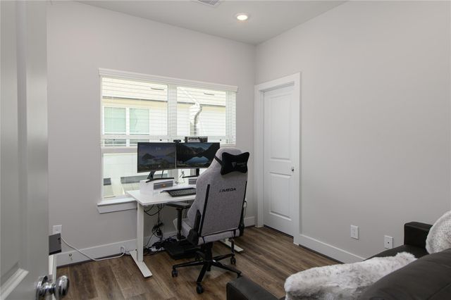 1274 N Post Oak Road B, Houston, TX 77055