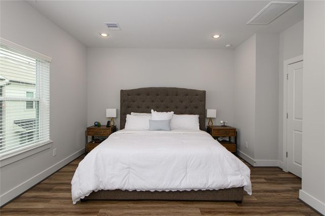 1274 N Post Oak Road B, Houston, TX 77055