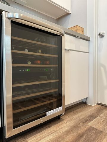 1274 N Post Oak Road B, Houston, TX 77055