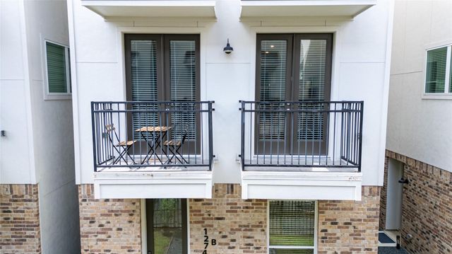 1274 N Post Oak Road B, Houston, TX 77055